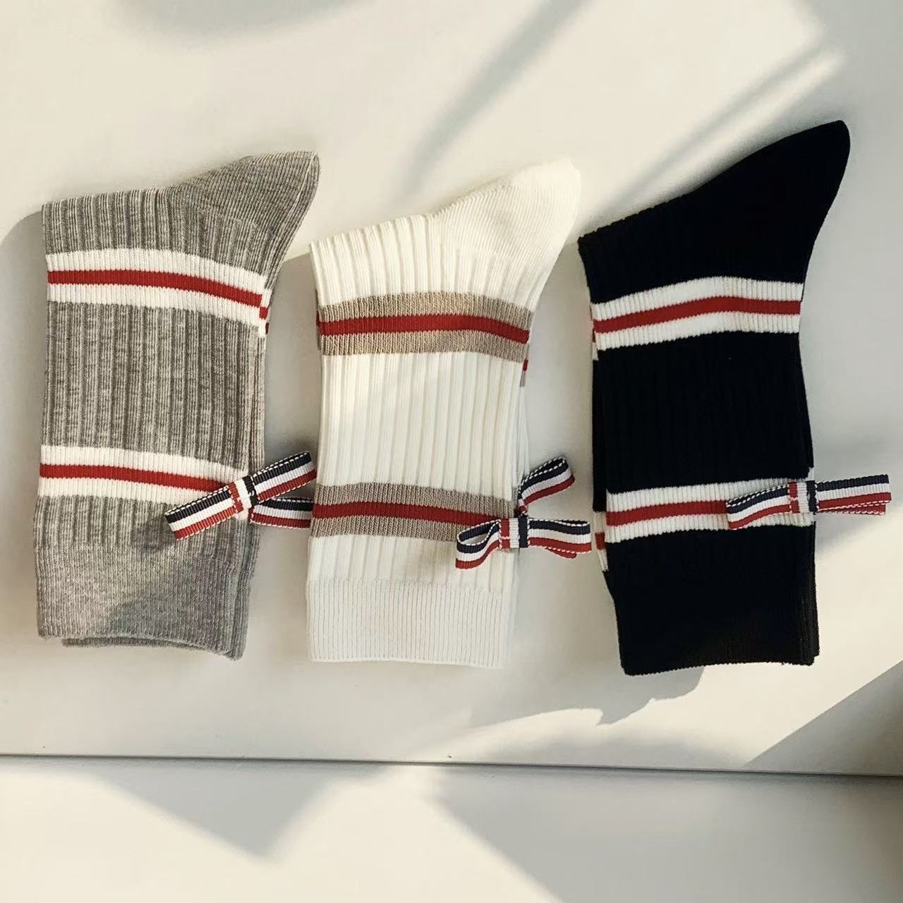Womens Striped Cotton Crew Socks Middle Tube Cotton Socks Trendy Sports Socks